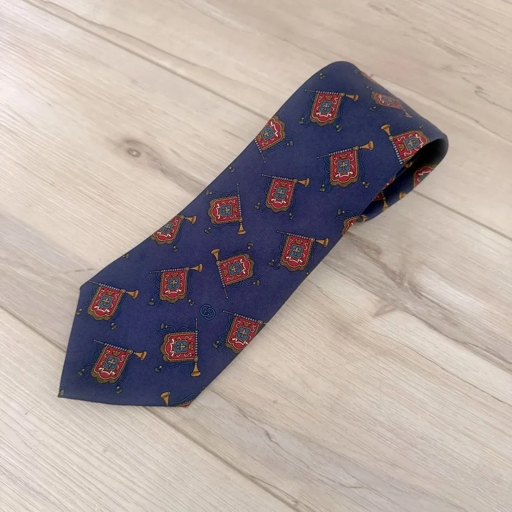 Gucci Silk Tie Navy Blue Crest Heraldic Print Men’s Designer Made in Italy